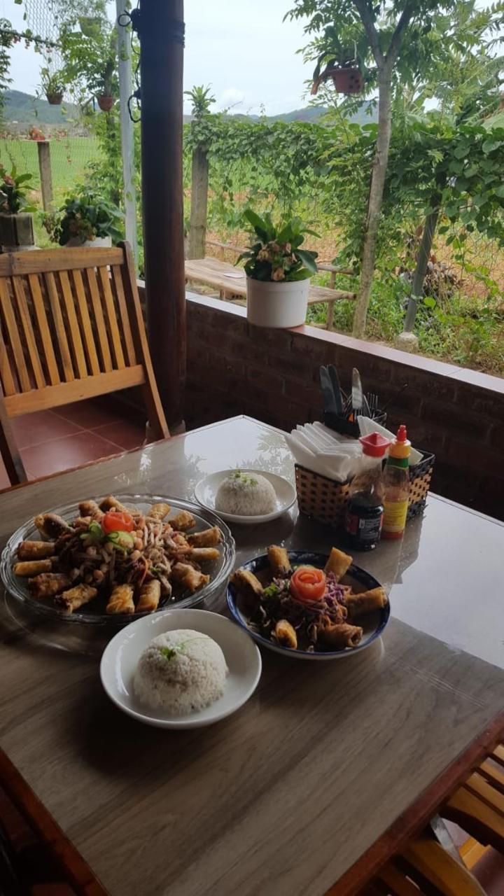Phong Nha Rice Field Homestay Exteriör bild