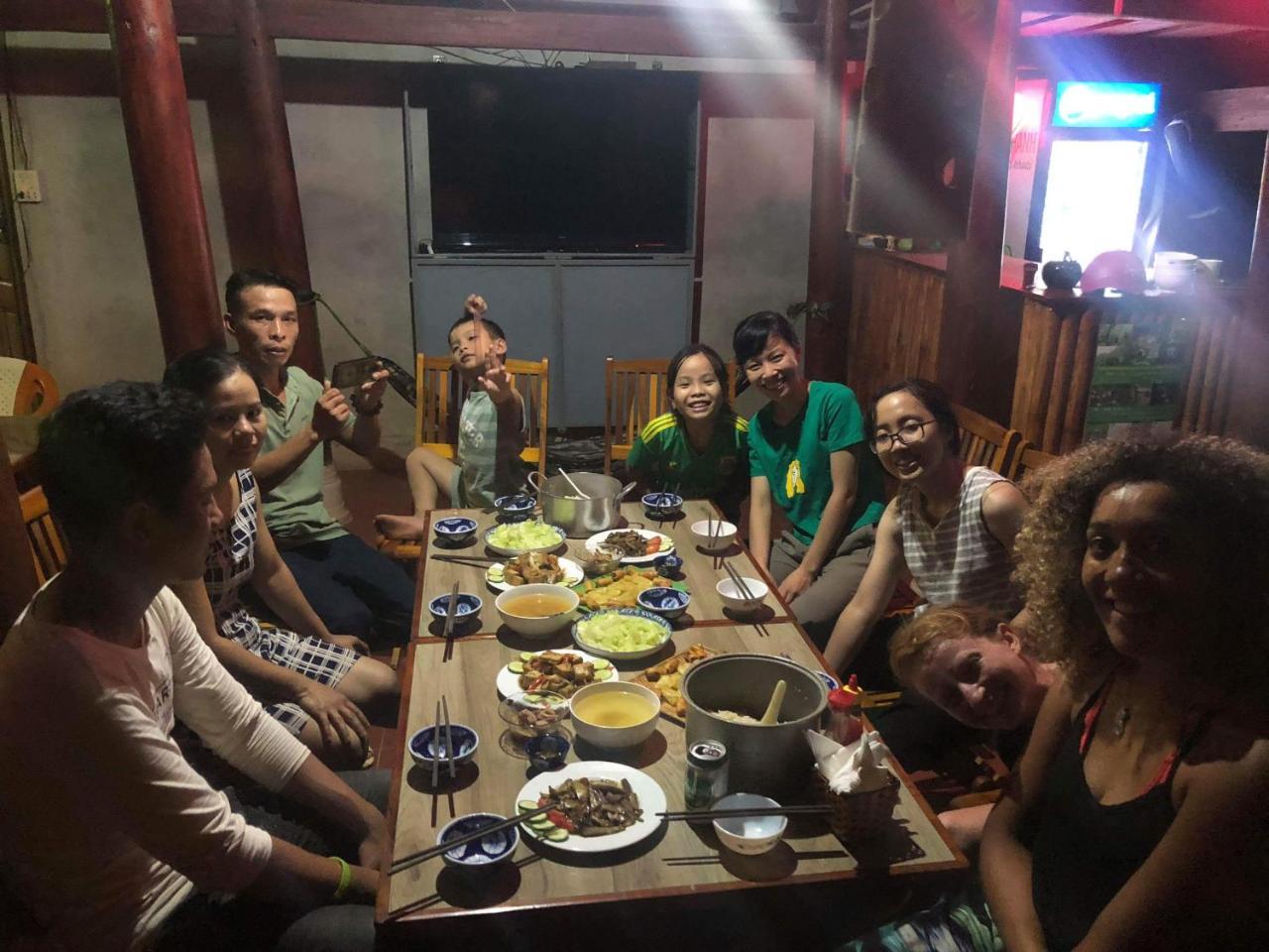 Phong Nha Rice Field Homestay Exteriör bild